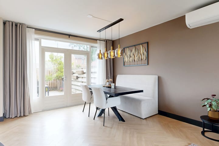 Photo 15 of Prinses Christinastraat 69