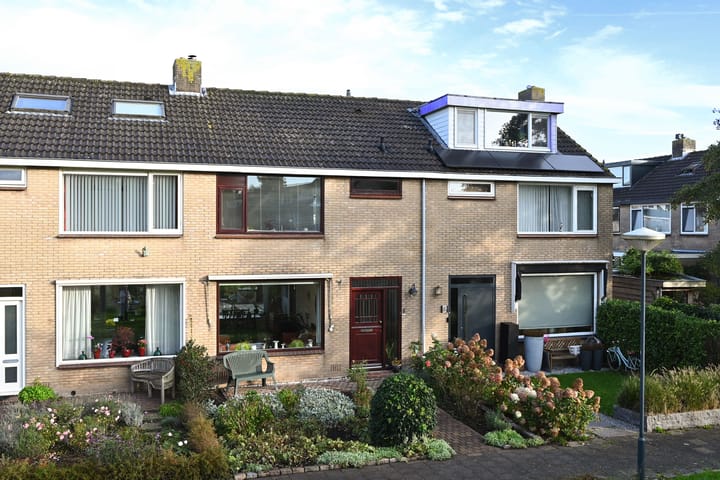 Photo 2 of Jacob van Ruysdaelstraat 8