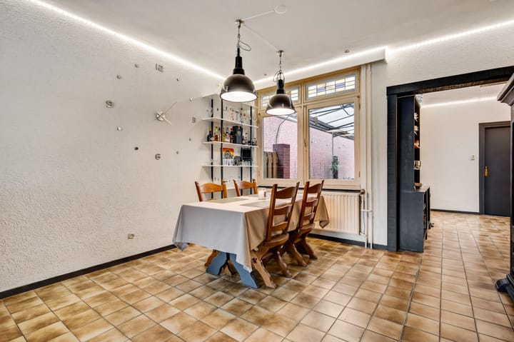 Photo 9 of Emmastraat 51