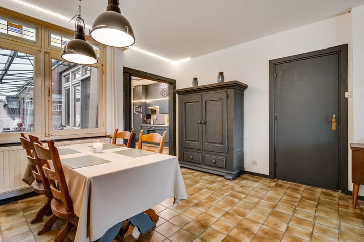 Photo 10 of Emmastraat 51