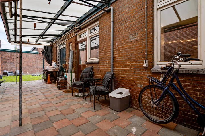 Photo 34 of Emmastraat 51