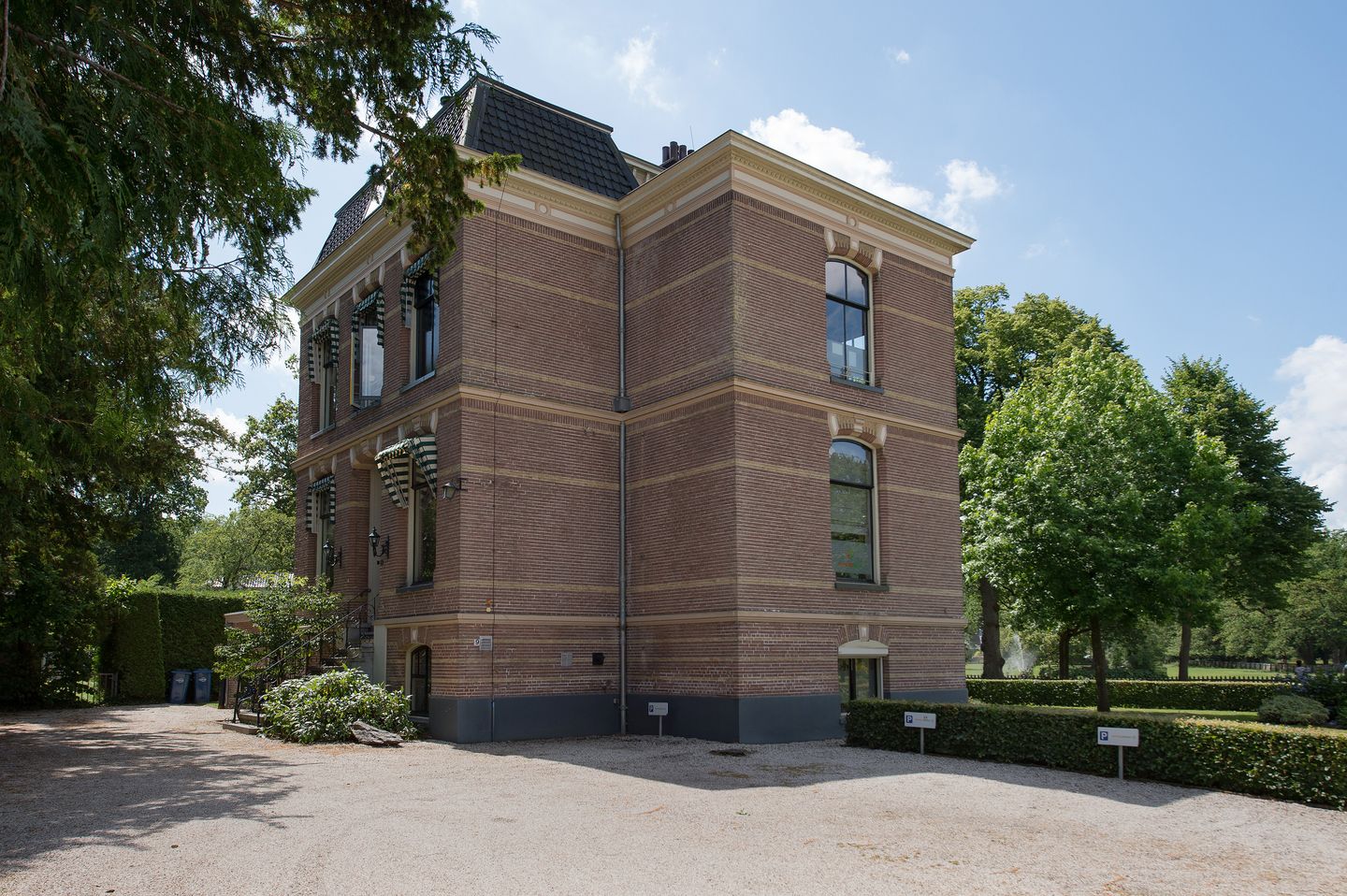 Bekijk foto 5 van Dr. Nassaulaan 9