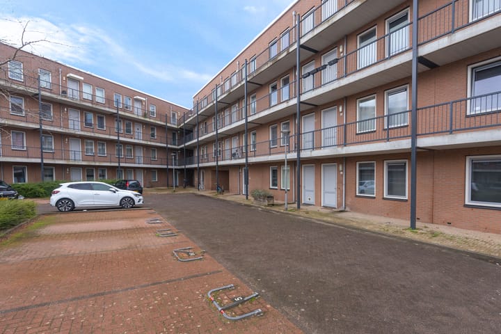 Photo 21 of Ganeshastraat 29