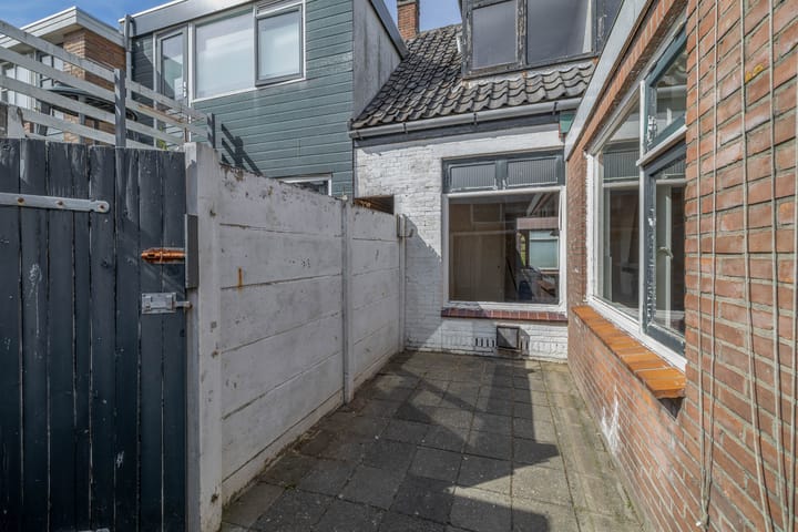 Foto 10 van De Ruijterstraat 42