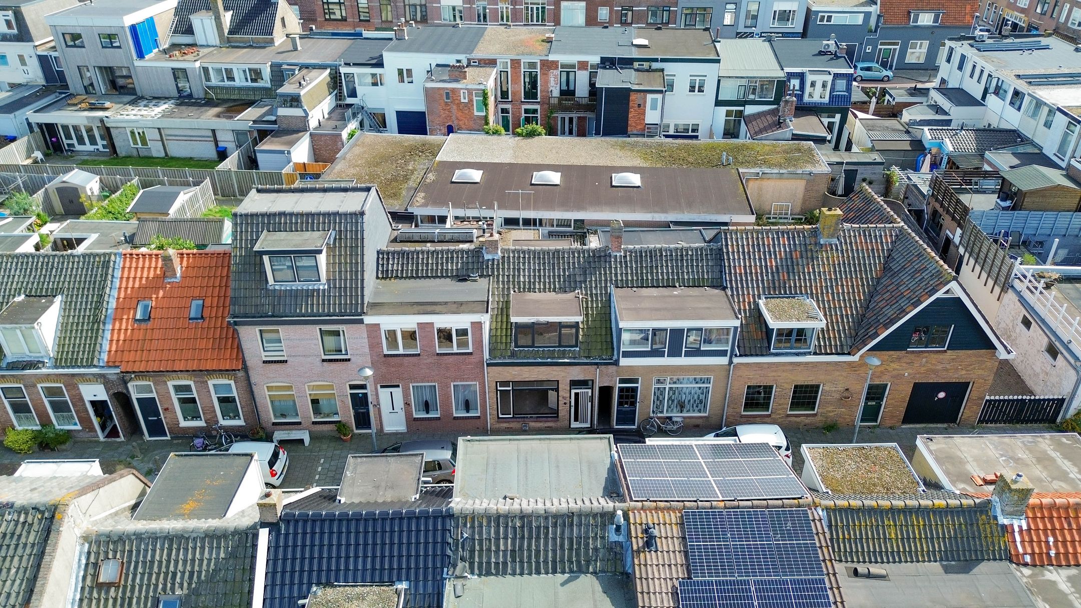 Photo 18 of De Ruijterstraat 42