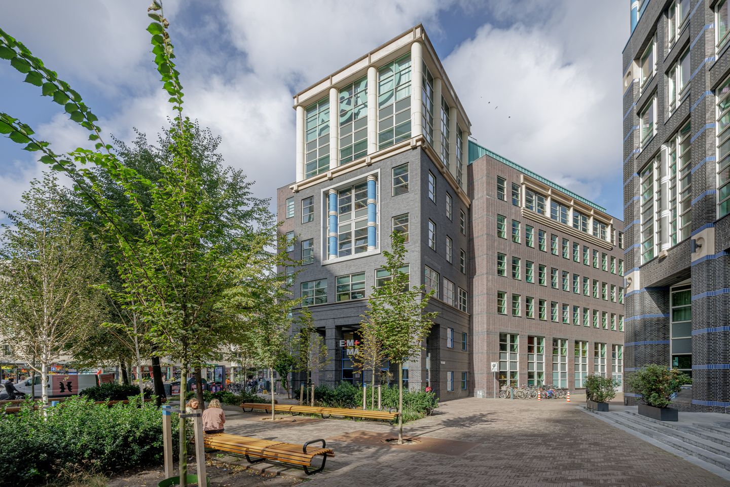 Bekijk foto 2 van Fluwelen Burgwal 58