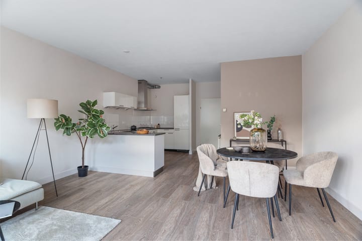 Photo 10 of Middenweg 17-2