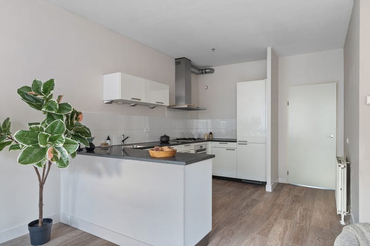 Photo 12 of Middenweg 17-2