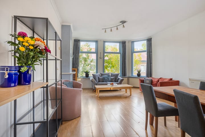 Photo 2 of Poelgeeststraat 1-A