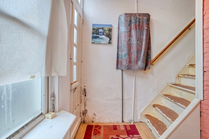 Photo 8 of Poelgeeststraat 1-A