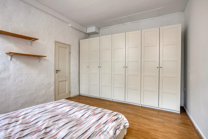 Photo 10 of Poelgeeststraat 1-A