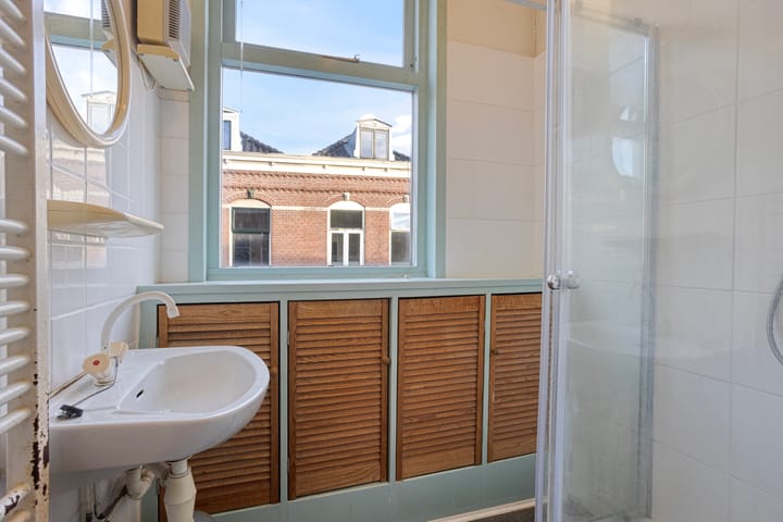 Photo 16 of Poelgeeststraat 1-A