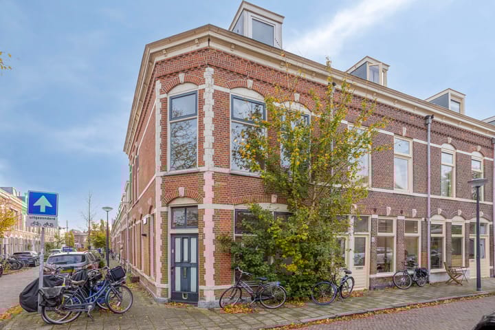 Photo 32 of Poelgeeststraat 1-A