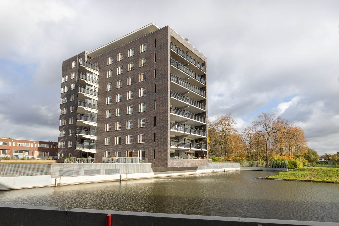 Photo 34 of Wessex 129