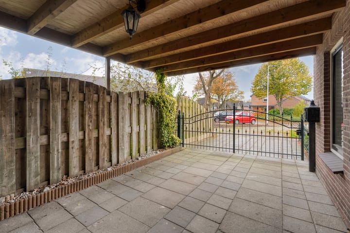 Photo 40 of Broeklaan 25