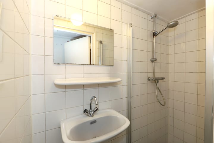 Photo 10 of St. Annastraat 21-A