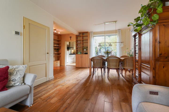 Photo 2 of Dintel 44