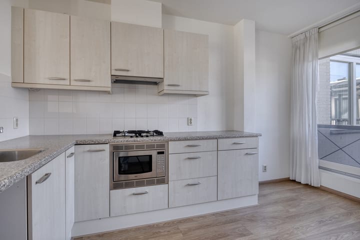 Foto 16 van Kamillelaan 75