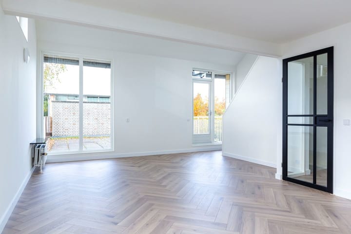 Foto 21 van James Stewartstraat 248