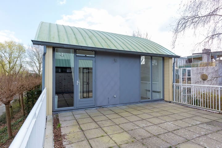 Foto 36 van James Stewartstraat 248