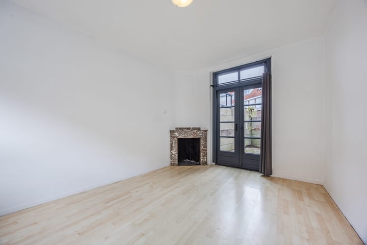 Photo 2 of Distelstraat 27