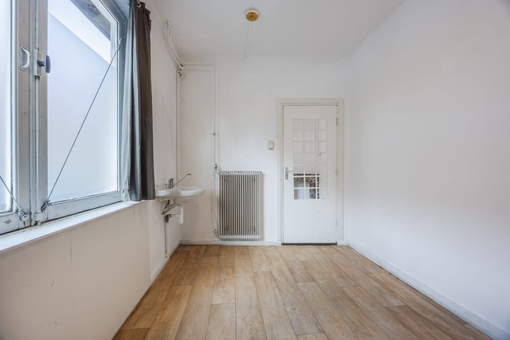 Photo 9 of Distelstraat 27