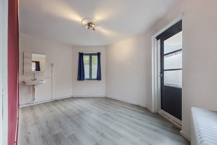 Photo 14 of Distelstraat 27