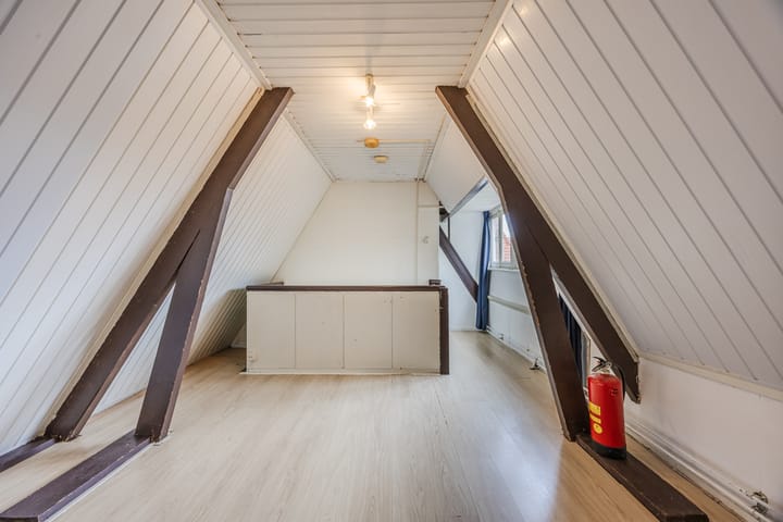 Photo 23 of Distelstraat 27