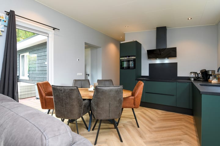 Foto 11 van Woudweg 15-015