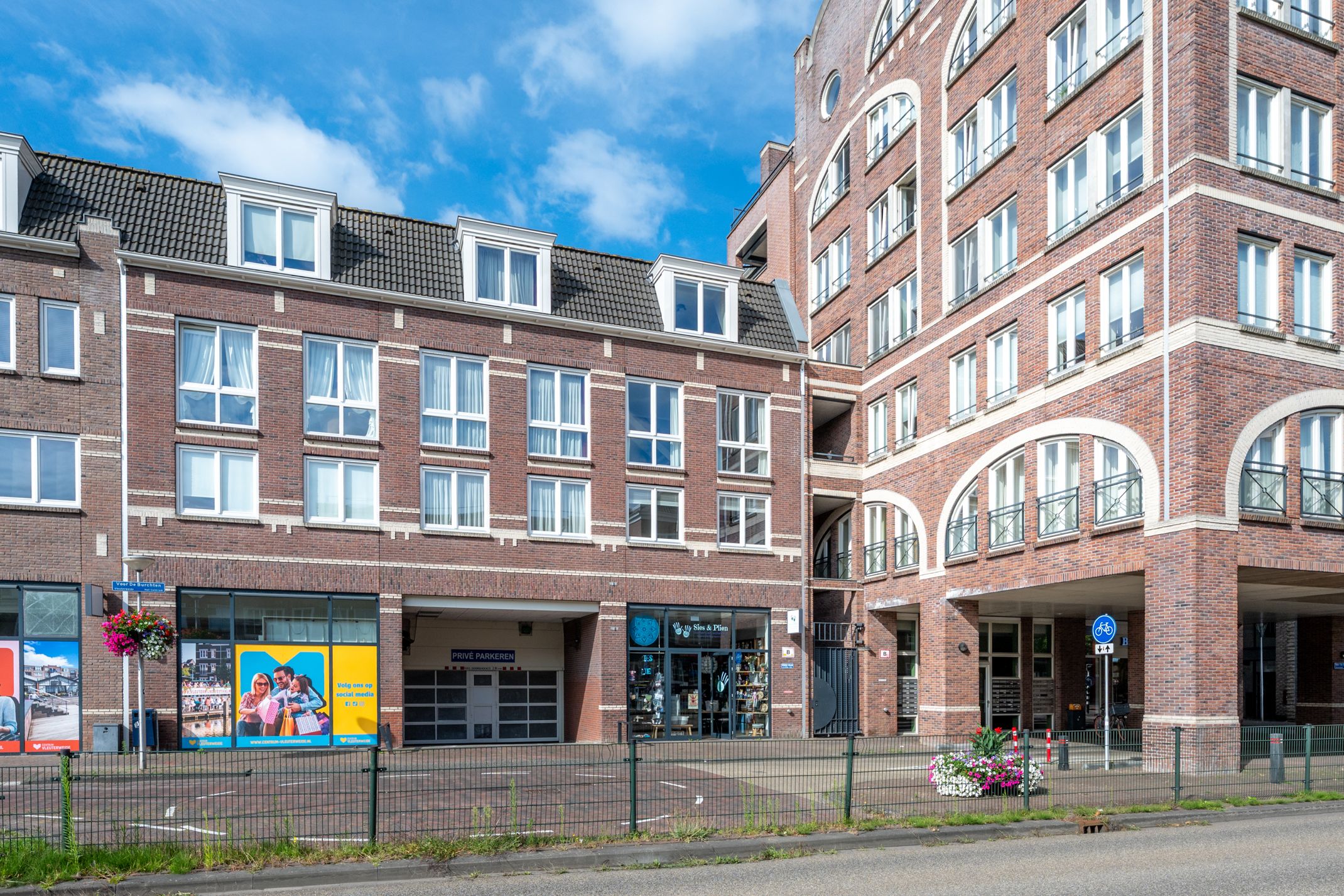 Photo 42 of Voor de Burchten 126