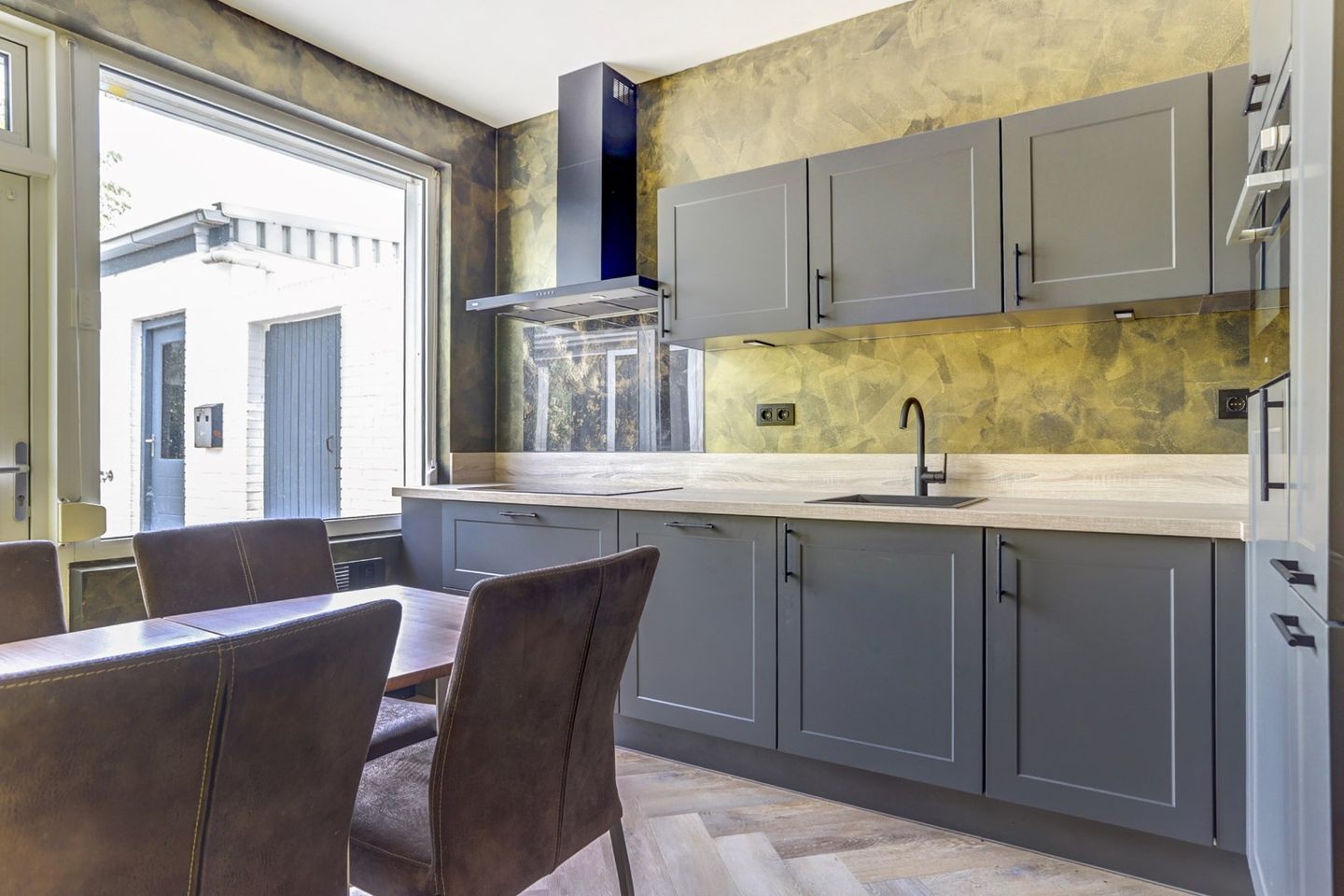 Foto 10 van Antwerpsestraat 212