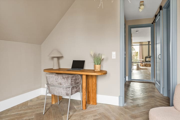 Photo 20 of Oosteinderweg 585