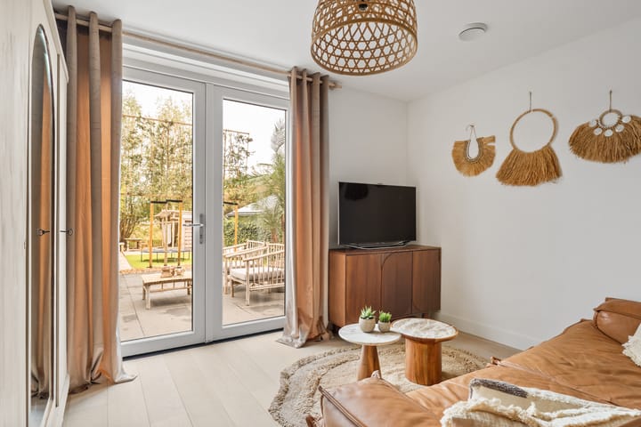 Photo 34 of Oosteinderweg 585