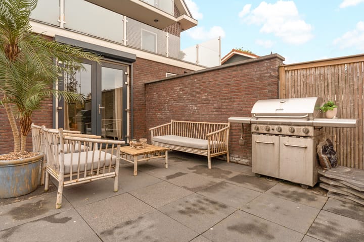 Photo 37 of Oosteinderweg 585