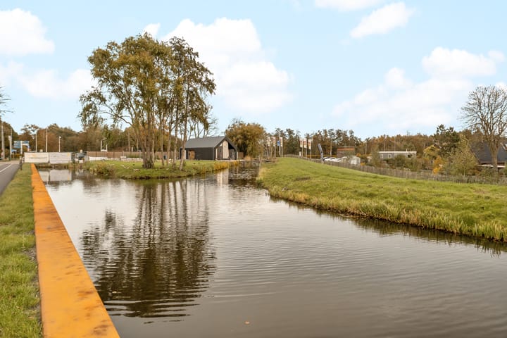 Photo 43 of Oosteinderweg 585