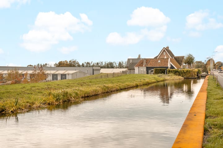 Photo 42 of Oosteinderweg 585