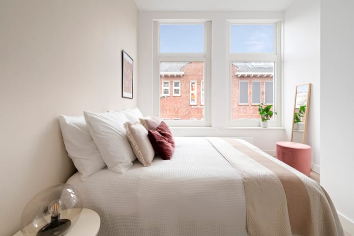 Foto 10 van Linschotenstraat 4-A