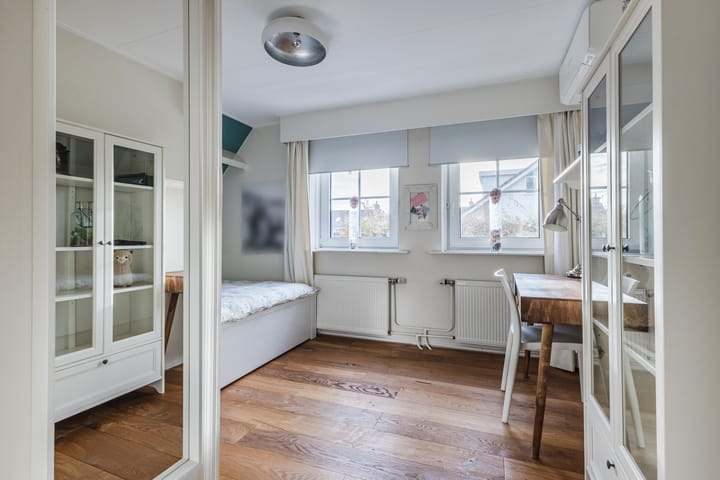 Photo 39 of Jaguar 15