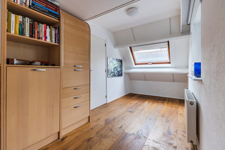 Photo 43 of Jaguar 15