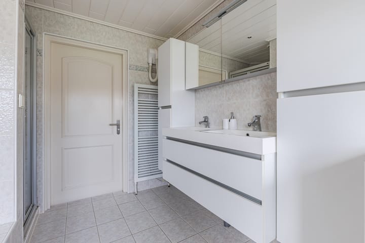 Photo 51 of Jaguar 15