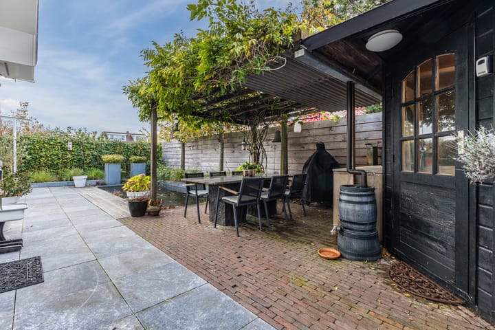 Photo 63 of Jaguar 15