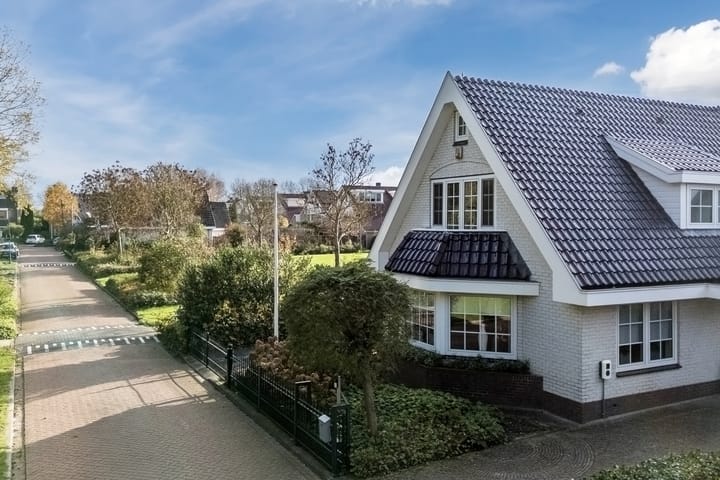 Photo 70 of Jaguar 15