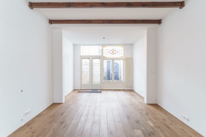 Photo 5 of Van Renswoudestraat 34