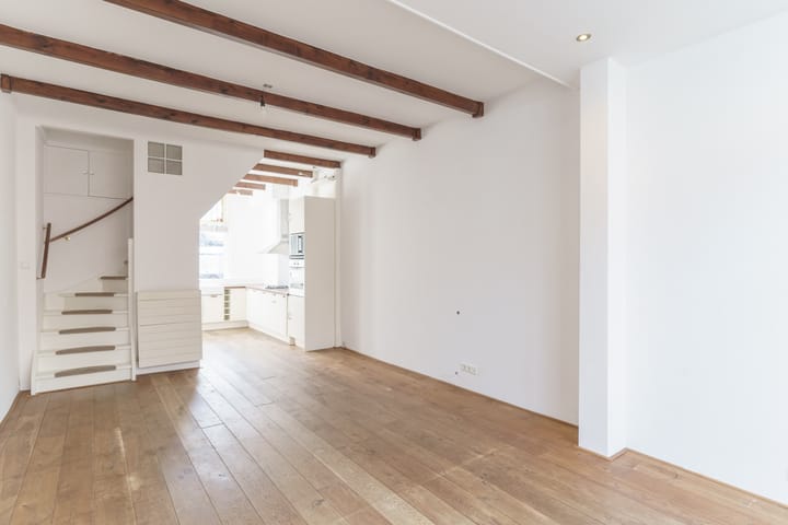 Photo 12 of Van Renswoudestraat 34