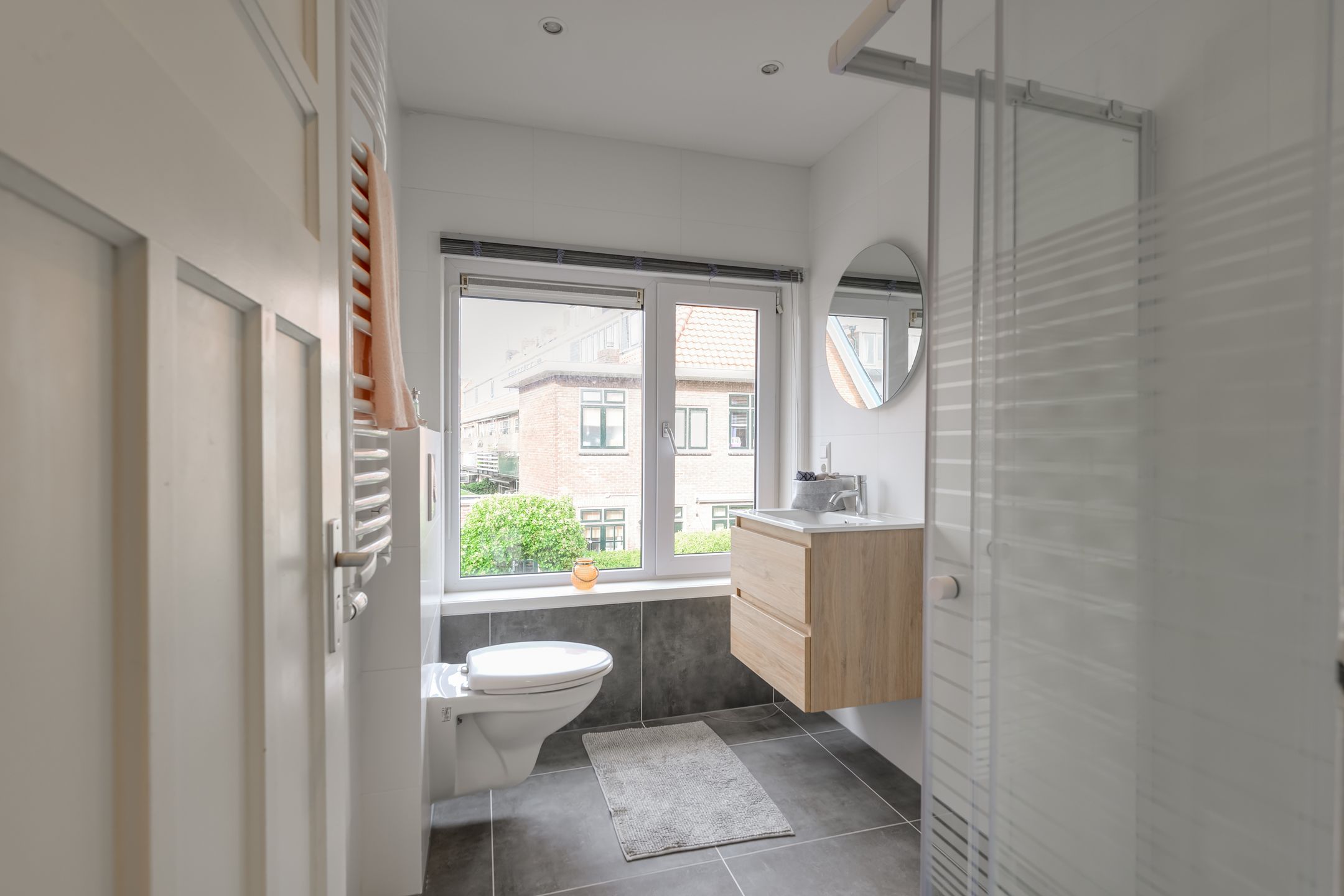 Photo 18 of Hugo de Vriesstraat 57-B