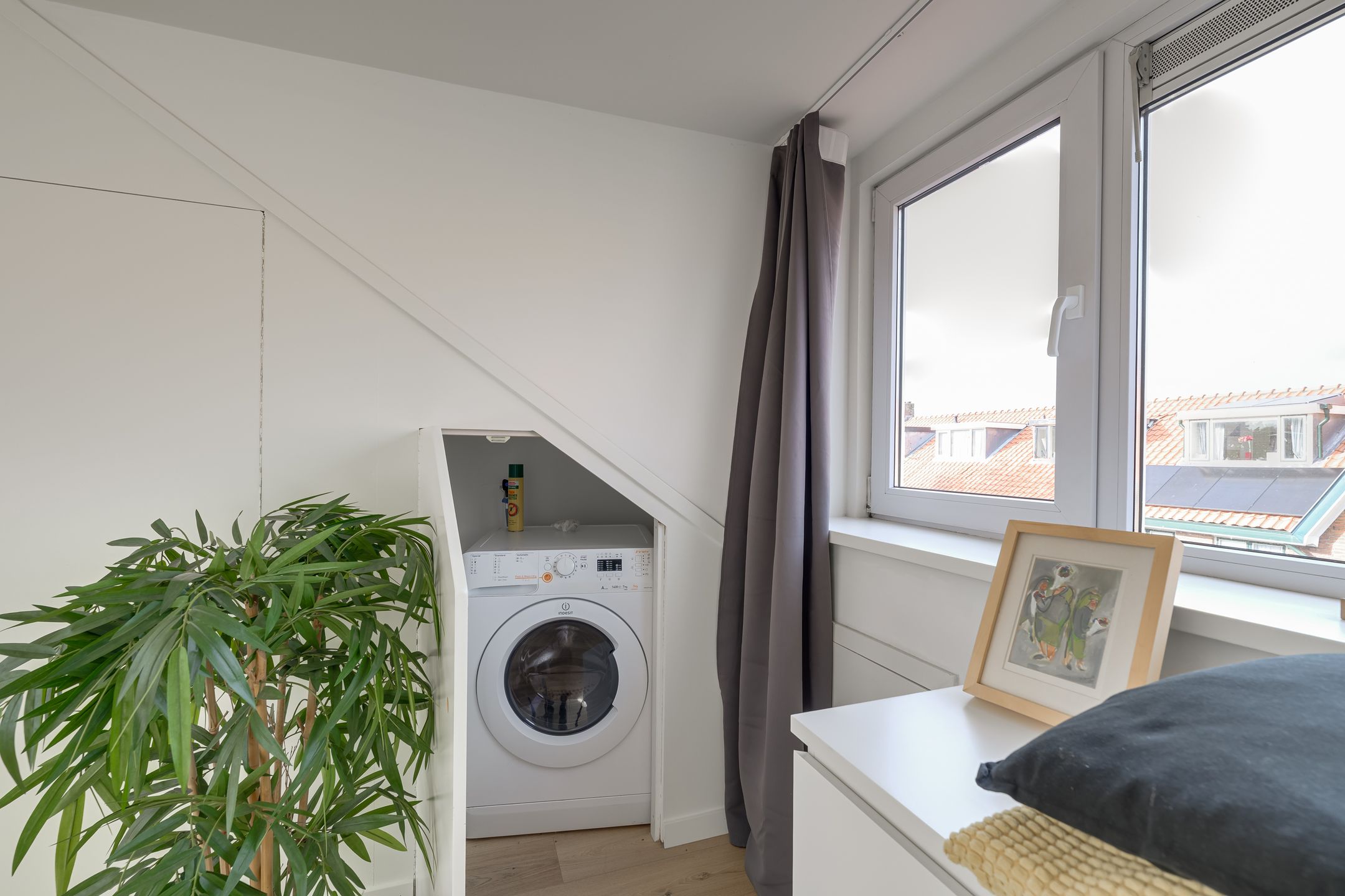 Photo 21 of Hugo de Vriesstraat 57-B