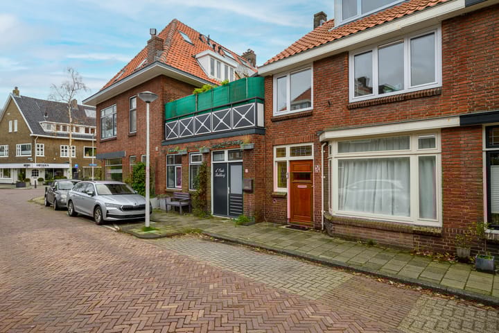 Photo 2 of Hugo de Vriesstraat 57-B