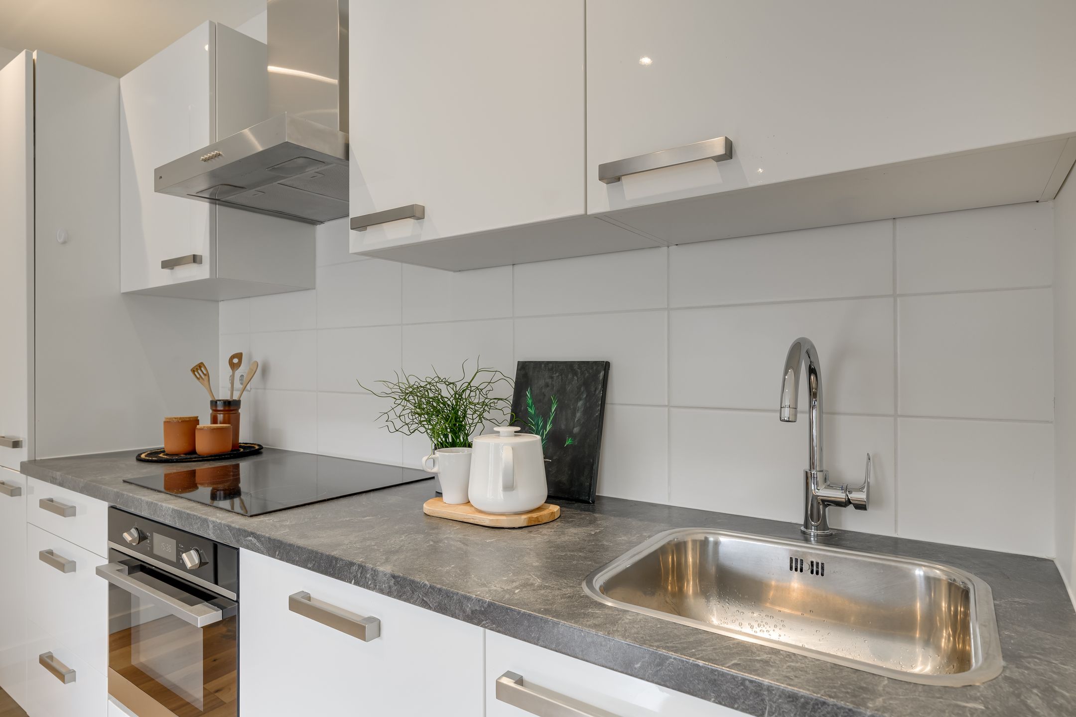 Photo 12 of Hugo de Vriesstraat 57-B