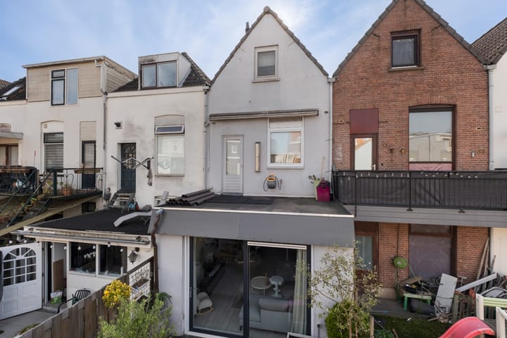 Photo 5 of Ouddorpsestraat 11