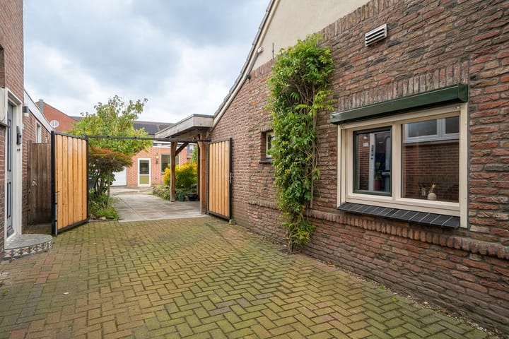 Foto 31 van Schoolstraat 50